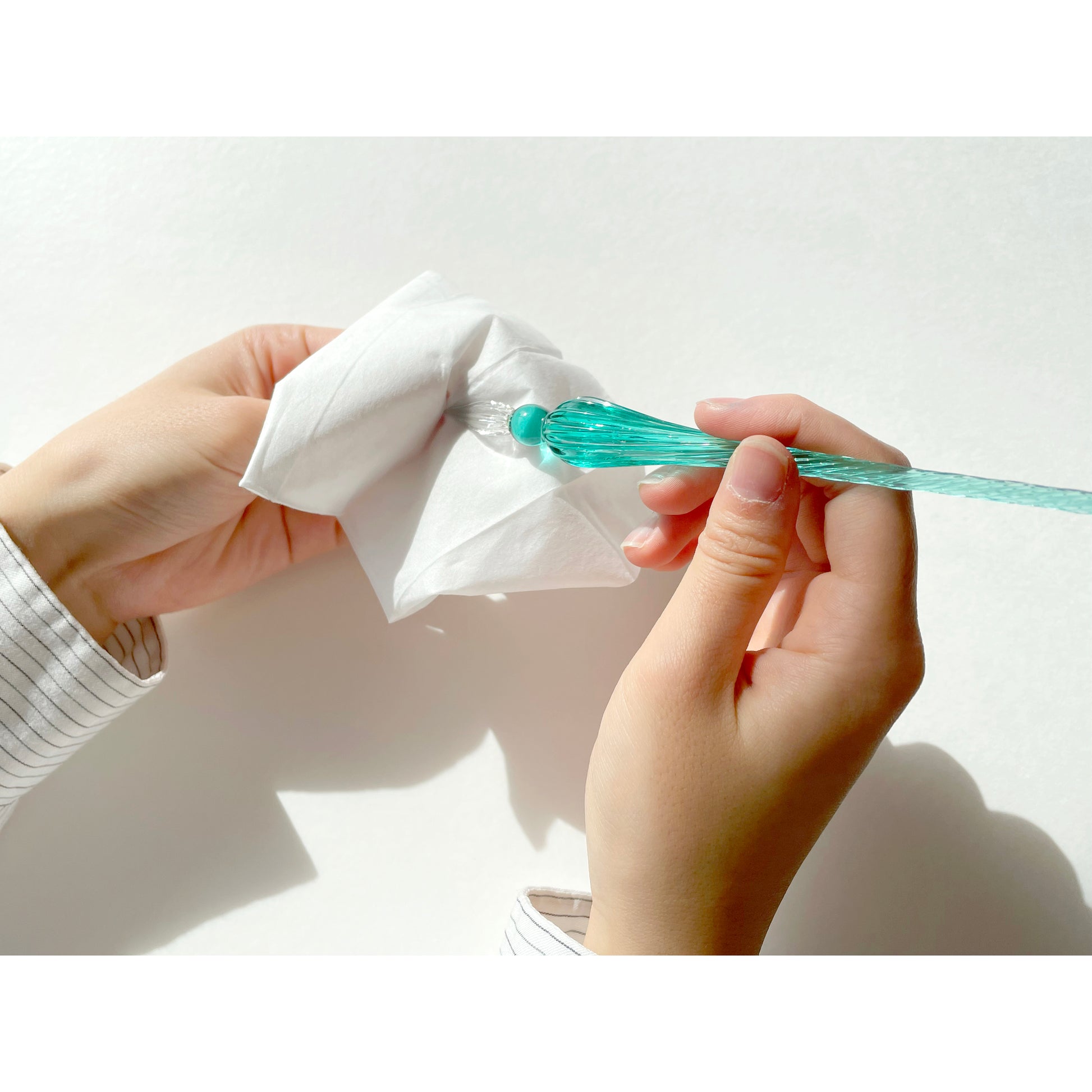 Round Glass Pen Turquoise